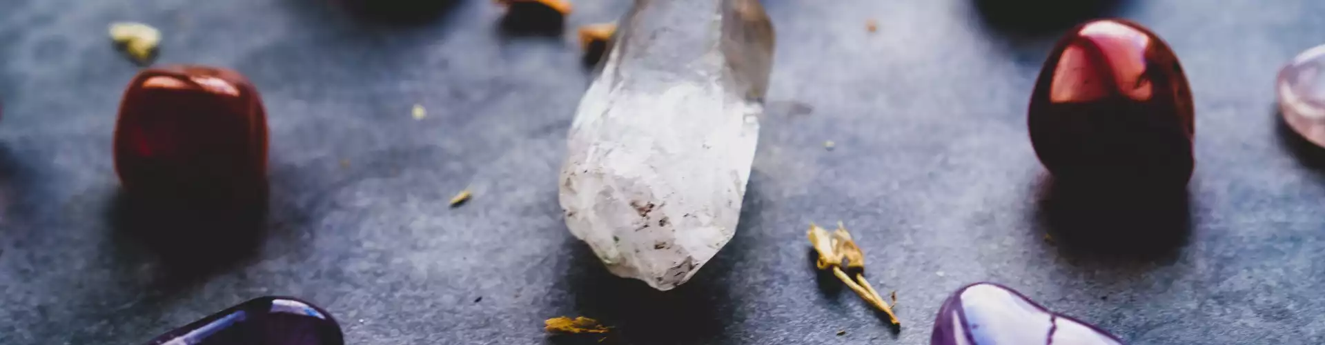 Bundle: Todo sobre cristales y piedras con Jamie Butler - Online Course by Learn It Live